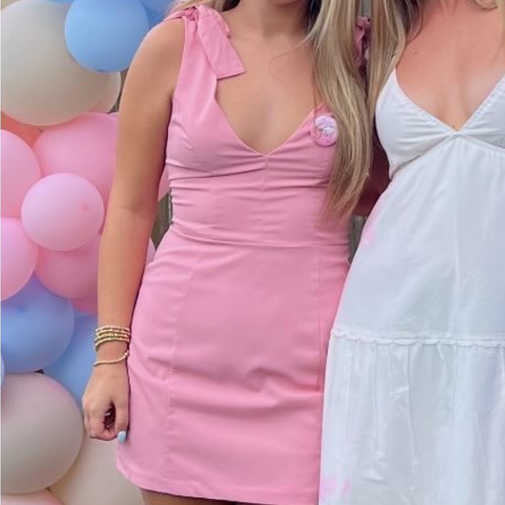 Elegant Pink Mini Dress with Bow Detail